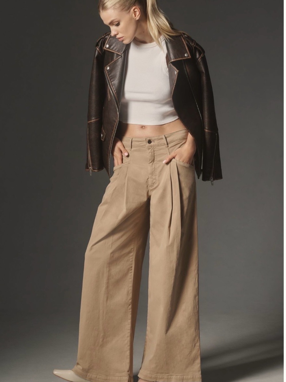 Oversized Wide Leg Pleated Women's Chinos in Khaki